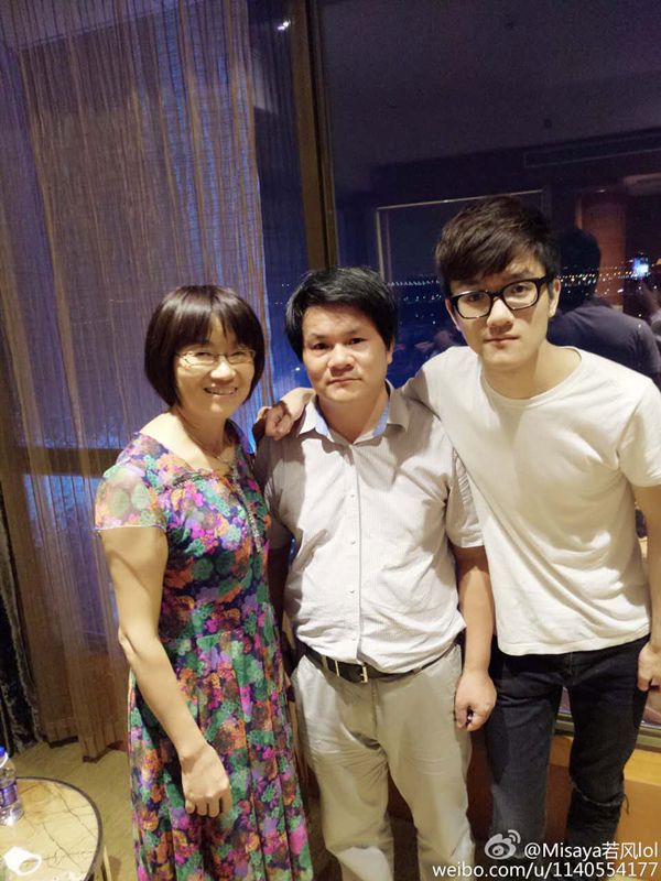 电竞明星私房照曝光，有些东西真的是遗传的！