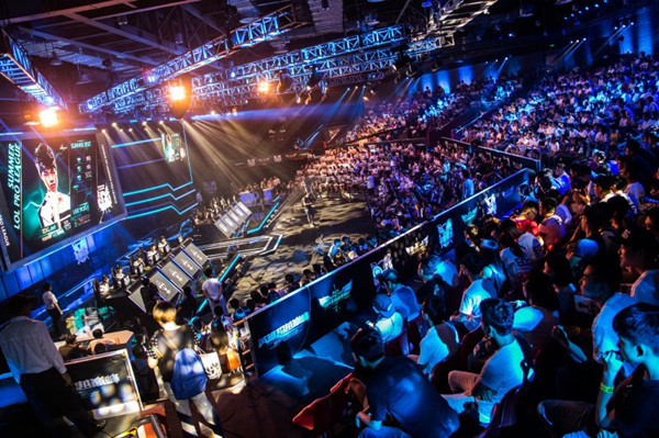 强力外援买不起 位置缺人就硬抢