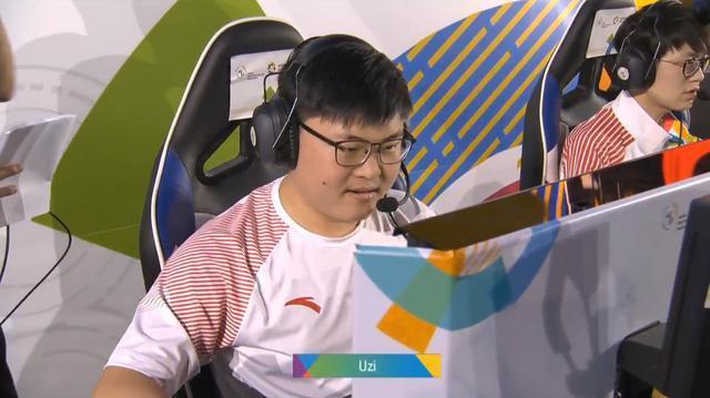 LOL：中国队让一追二晋级决赛，Uzi赛后一幕让无数粉丝泪目！