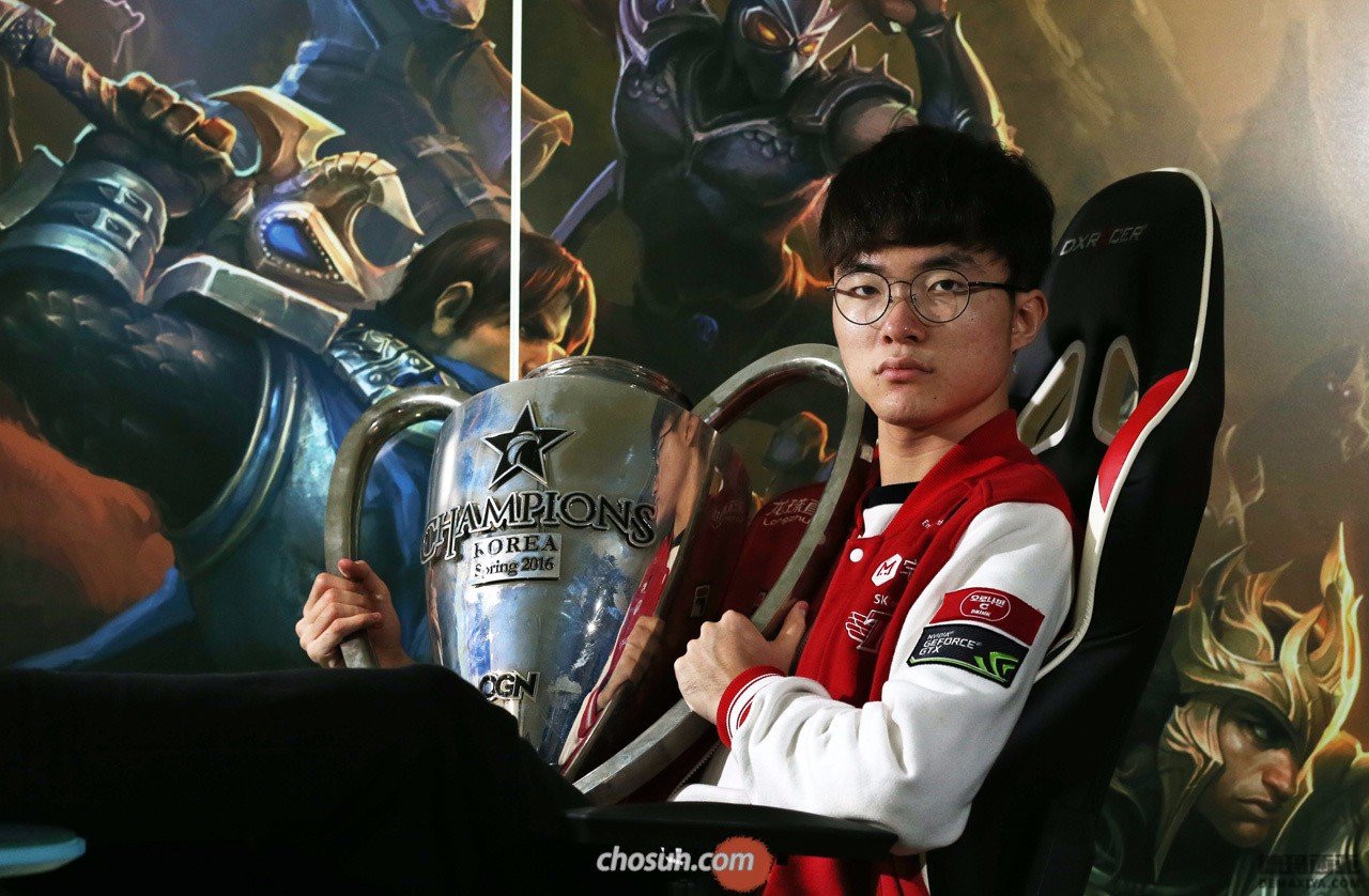 朝鲜日报：Faker 被称为“神”的职业选手