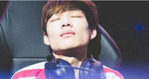 淘宝权：厂长遇到进攻性打野就是个垃圾，例如我