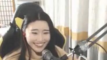 阿怡：这是我的屎，别和我抢