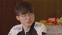 Faker吐槽kkoma：每年都说自己要结婚