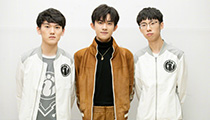 阿水和Baolan与易烊千玺合影 电竞TFboys？