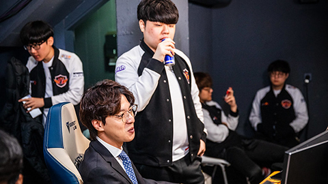 kkOma：队伍目标是世界赛留到最后一刻