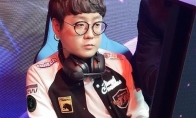 《LOL》MATA下路三角草隔墙插眼教学