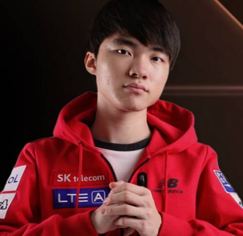 Faker：不想谈恋爱 可以的话想COS个EZ